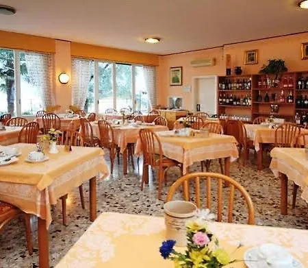Susy 3* Limone sul Garda